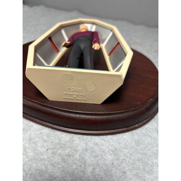 Star Trek TNG Jean-Luc Picard 1995 Keepsake Ornament By Hallmark - Picture 7 of 9